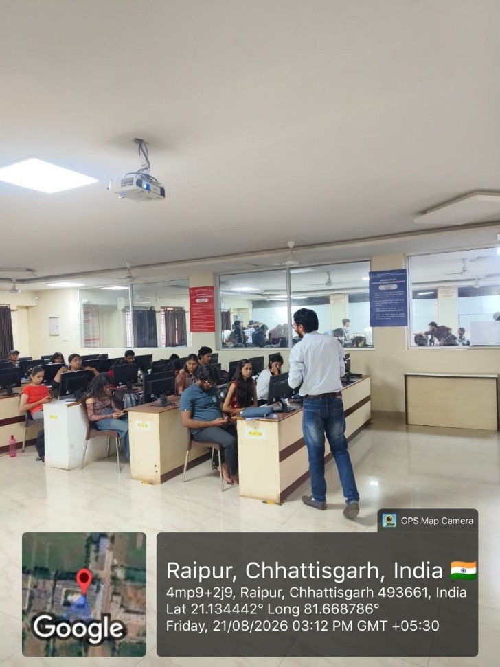 Students attending the hands-on server deployment workshop on AWS EC2, Node.js, React and Nginx at SSIPMT Raipur on August 21, 2026.